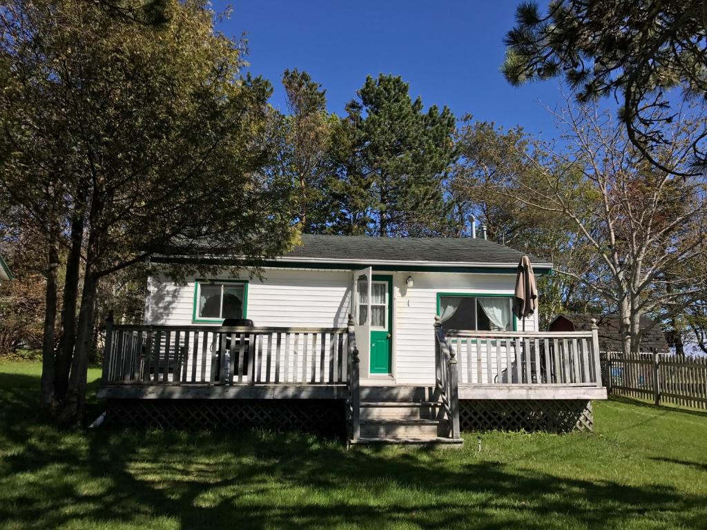 GOODVIEW COTTAGES BY STANHOPE BEACH PEI FOR ADULTS ONLY, Canada