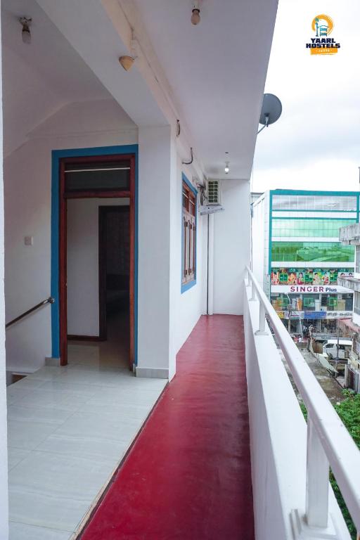 Yaarl Hostels photo