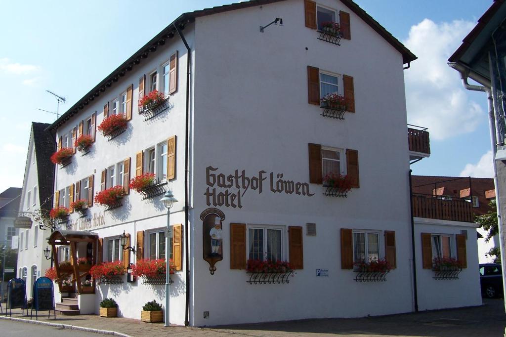 Gasthof Hotel Lowen photo