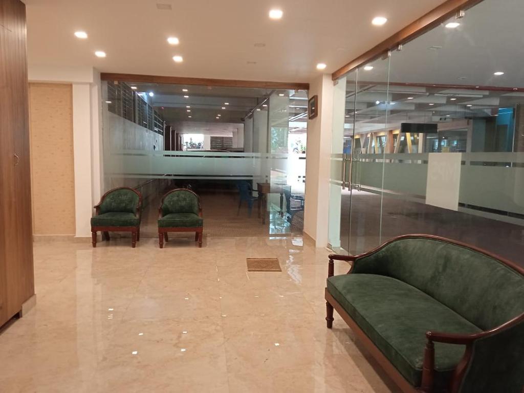 MPSROYALSUITES photo