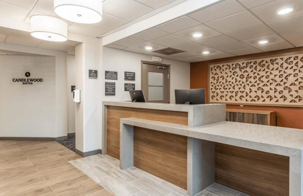 Candlewood Suites Ofallon, Il - St. Louis Area By IHG フロント・ロビー