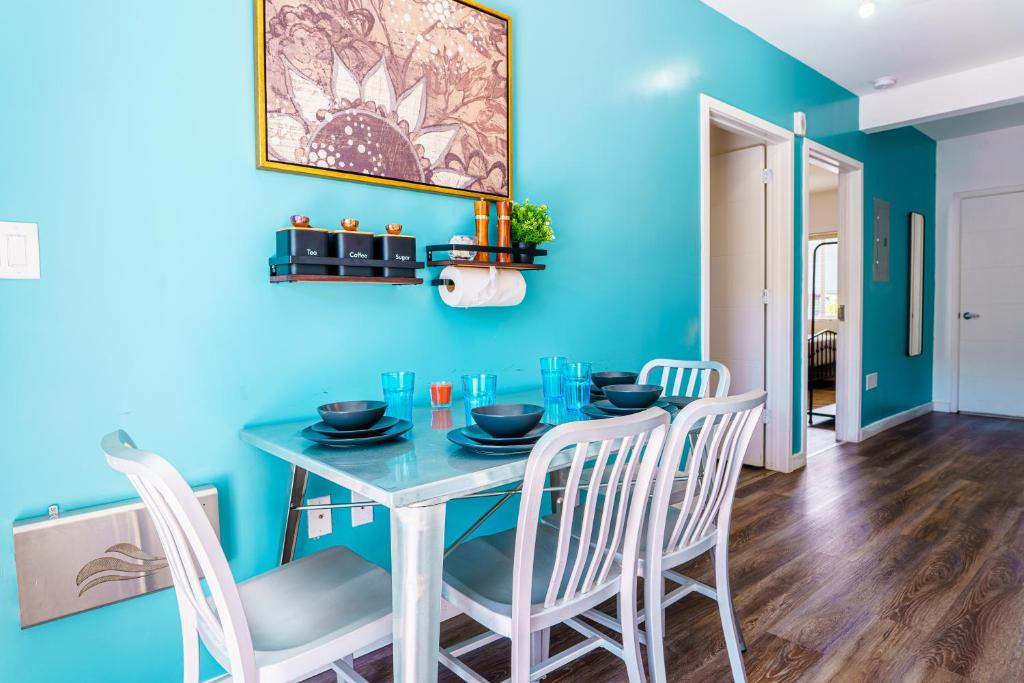 The West Gem, Miami Beach