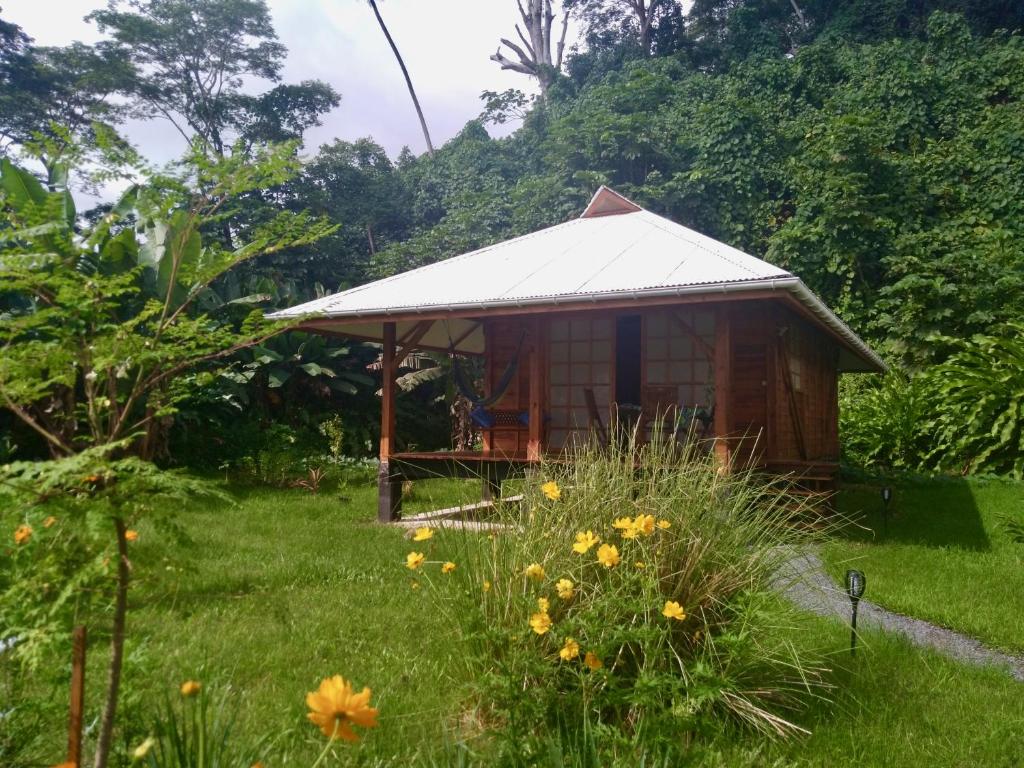 Fare Hanuatai — Hotel in Raiatea