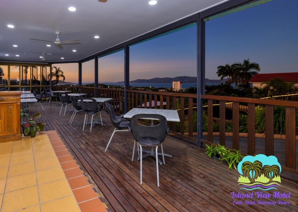 Island View Motel photo