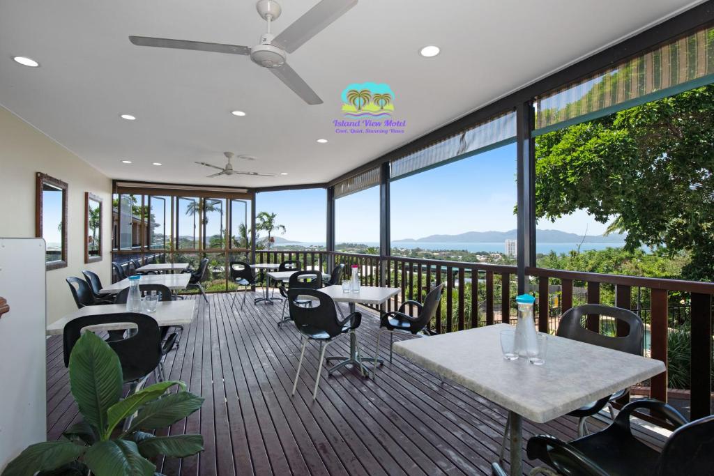 Island View Motel photo