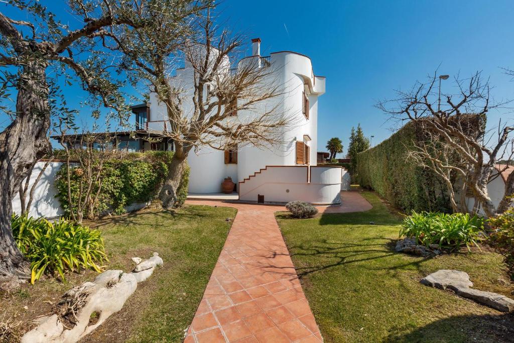 La Casa Bianca by BarbarHouse - 1