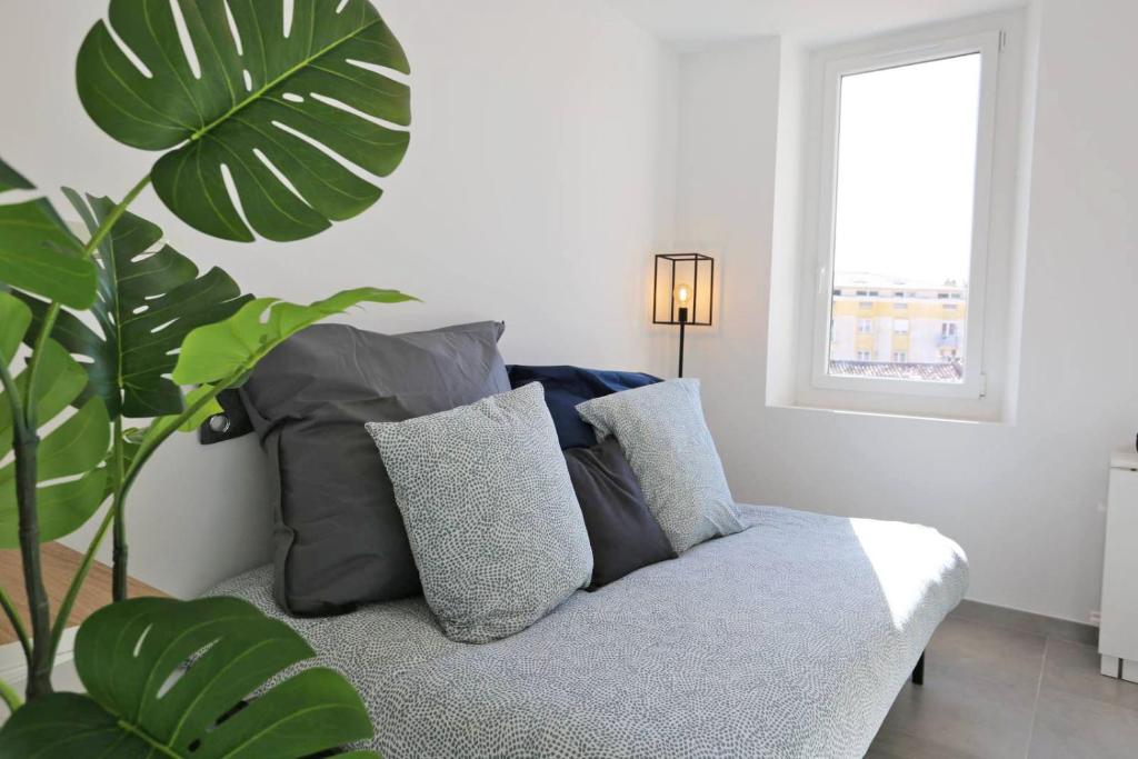 MaxBnb - Studio Cozy - Climatisé - WiFi Fibre - 10 min à pied Gare -4- - 5