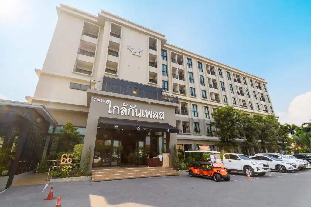 Glai Gan Place Hotel, hotel in Sara Buri