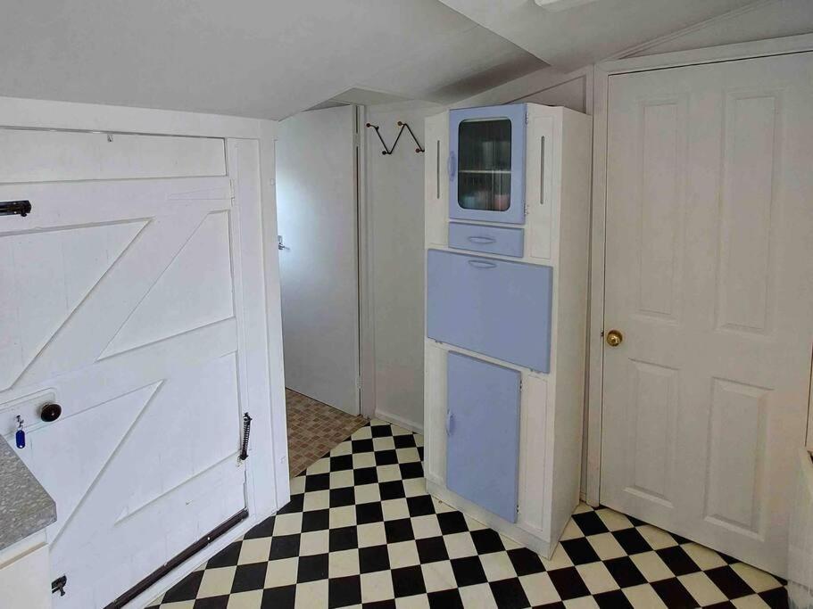 Sea Forever Chalet, Lyme Regis photo 7