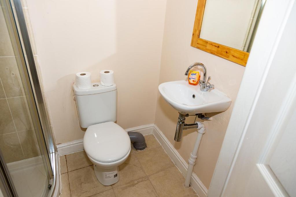 Alexander Apartments Rooms 2 photo