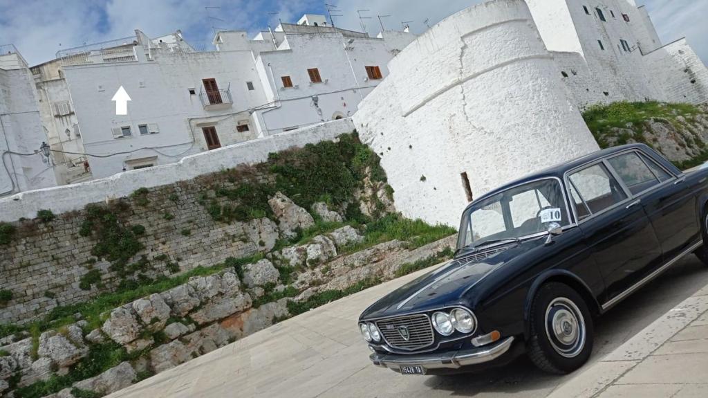 BELLE HOME OSTUNI vasca vista mare - 4