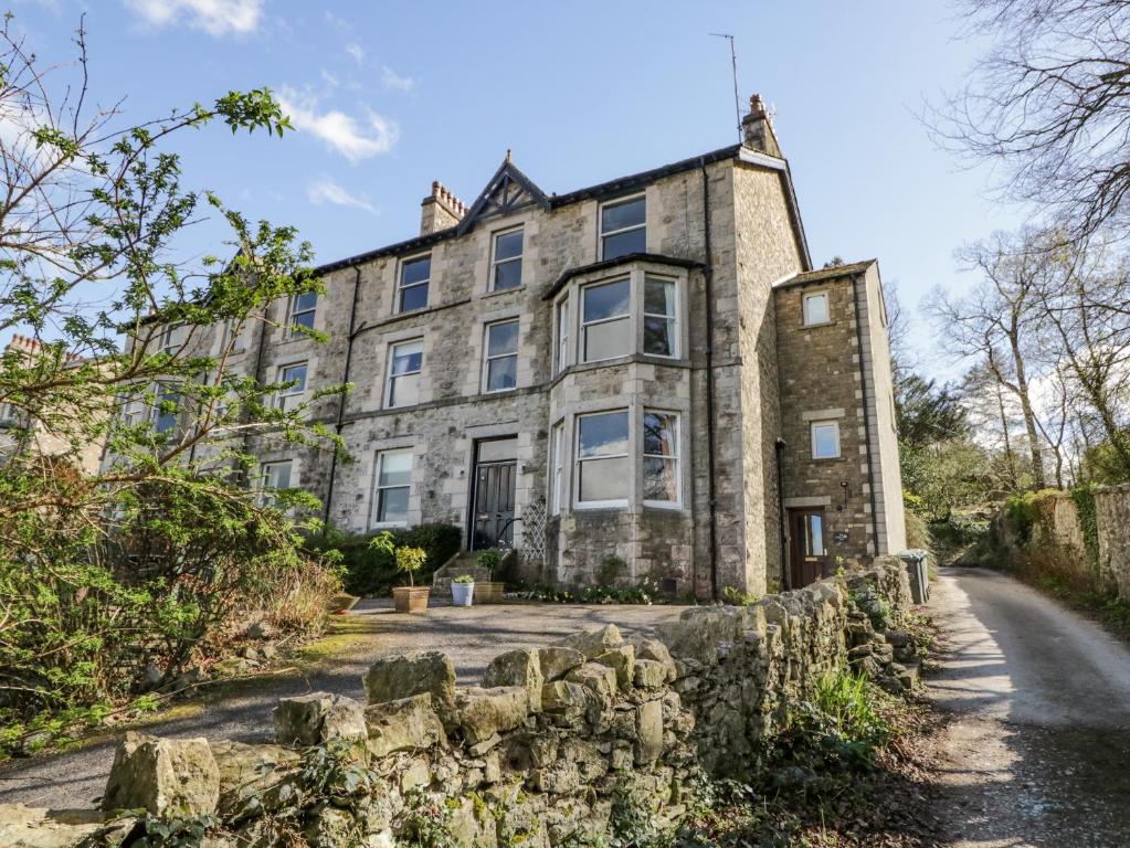 Crow's Nest, Carnforth