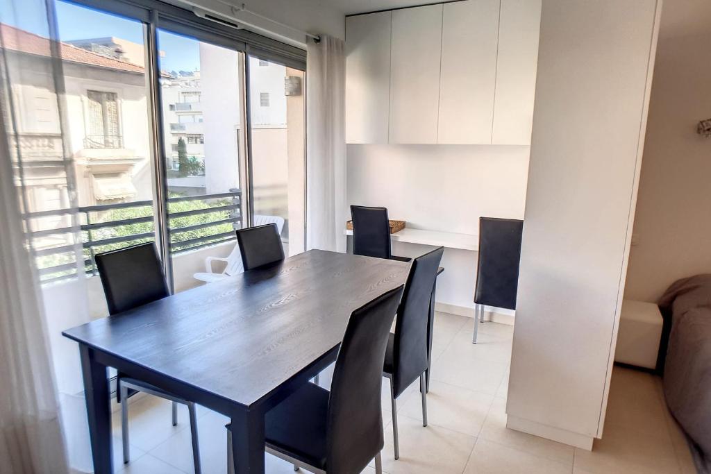 HENRI CAMILLE REAL ESTATE - Rouaze 2 -Studio à 50m center - 3