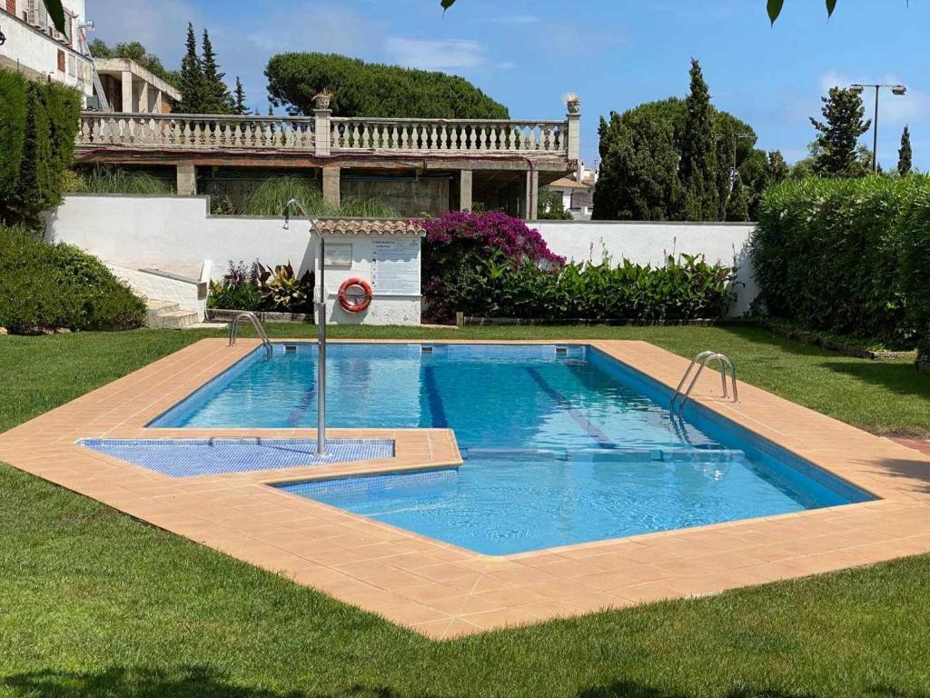 Casa Blanca 42 – Piscina, BBQ y Wifi (6 pax) - 4