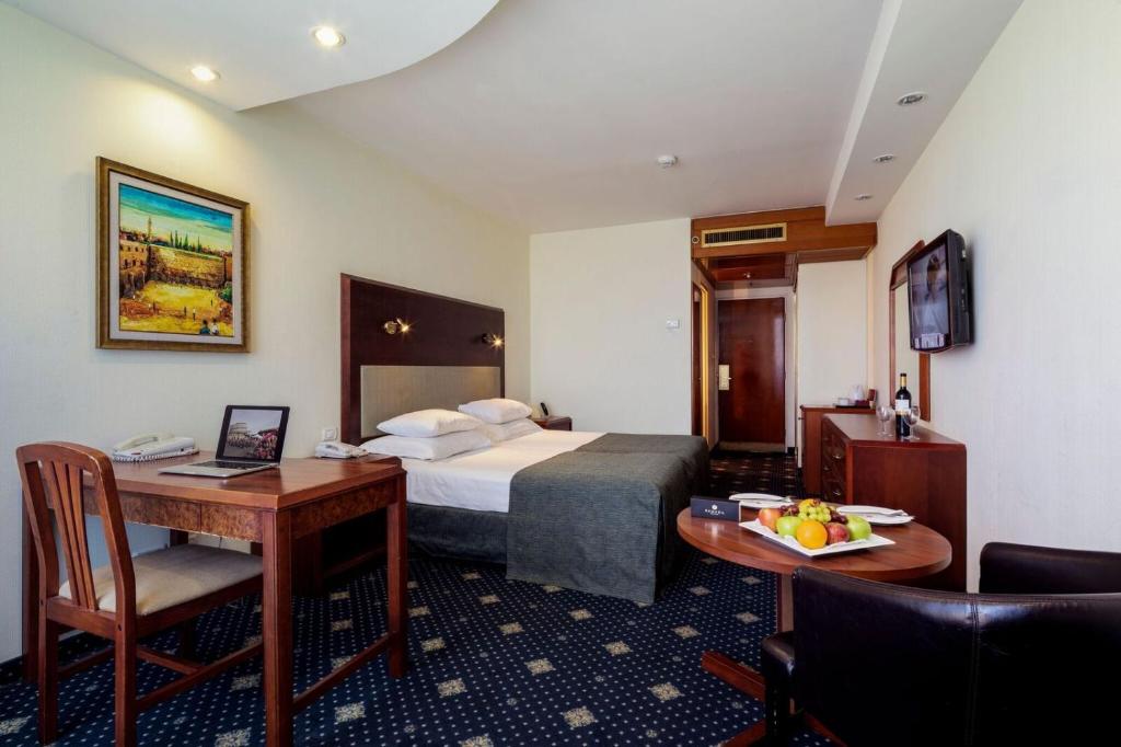 Ramada by Wyndham Jerusalem photo