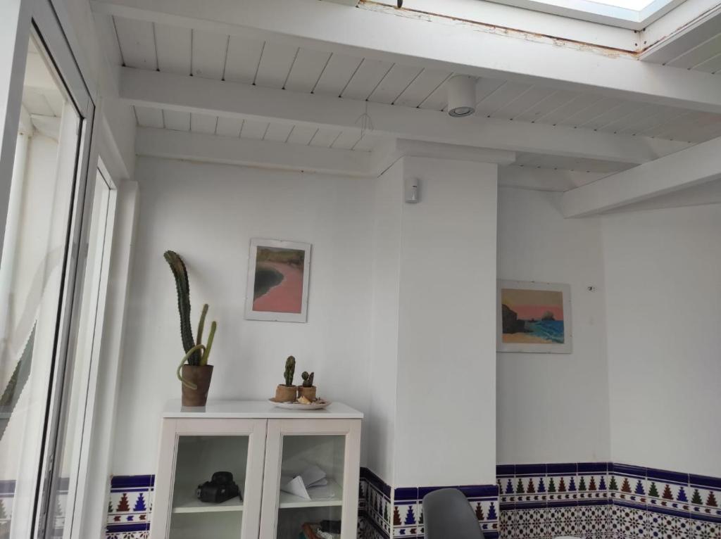 Laylas Beach Art House - 5