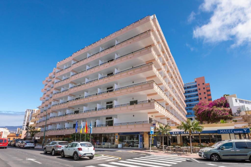 HC Hotel Magec photo
