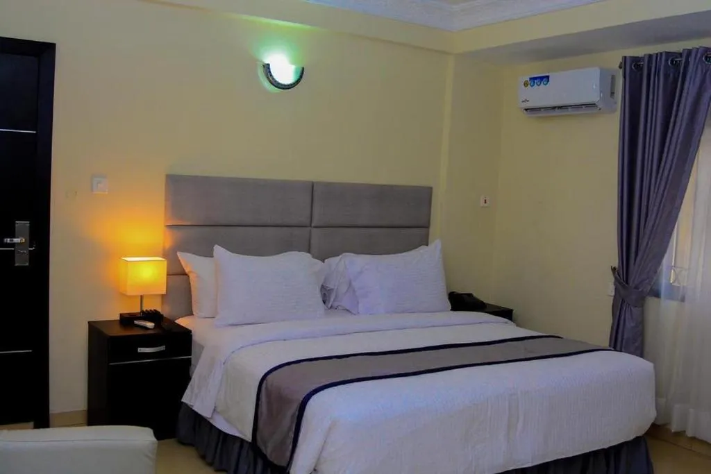 TD RESIDENCE INN，位于Ijebu Ode的酒店