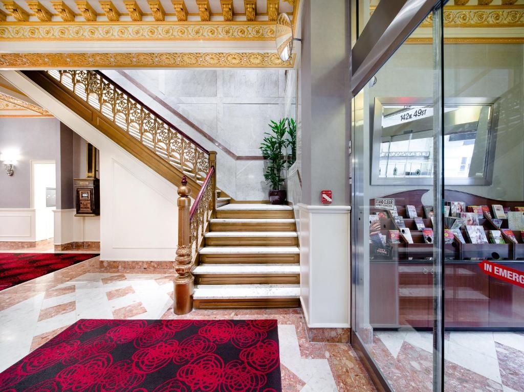 Radio City Apartments Photo 14