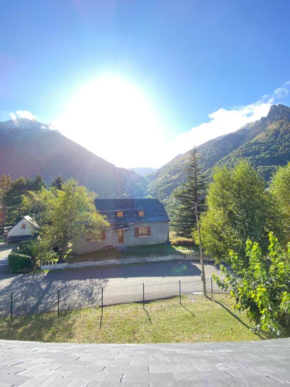 Joli chalet 60m2 proche du centre. parking. balcon - 5