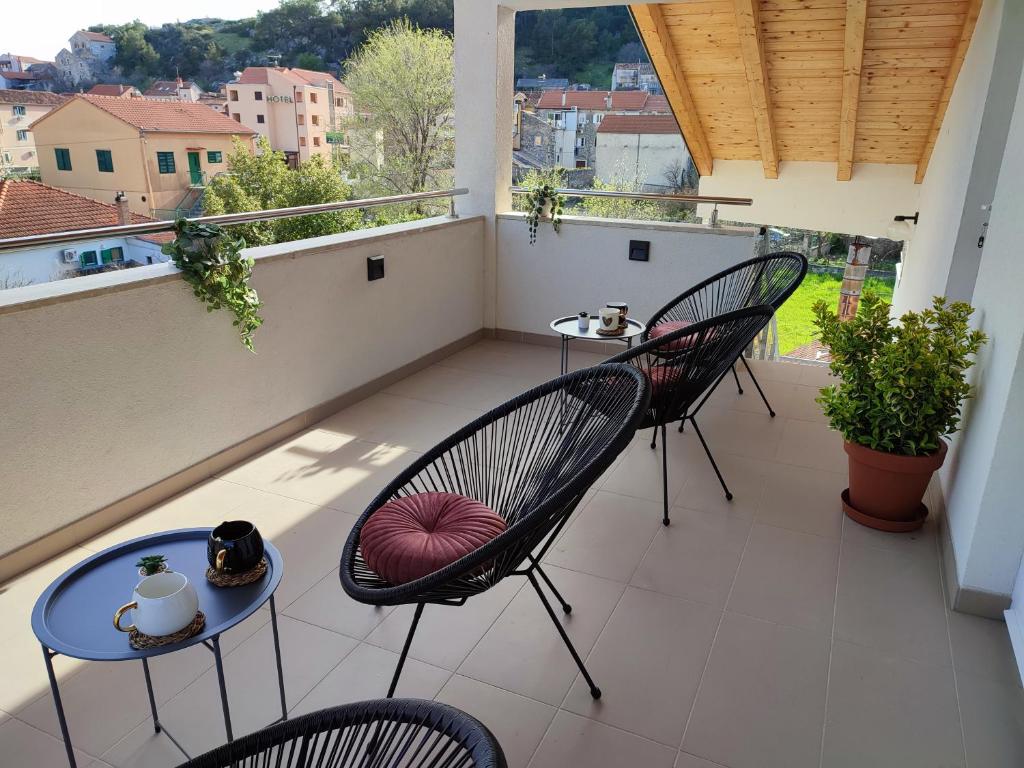 Apartments Pulic — Hotel in Skradin