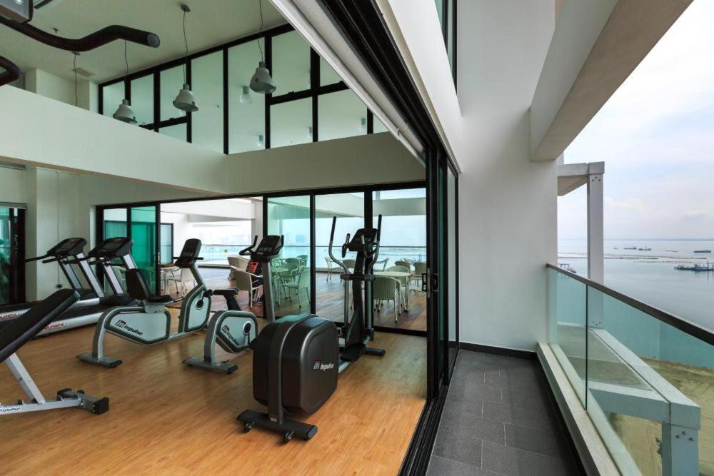 Sunrise Gurney Premium Executive City/Seafront suite - Penang photo