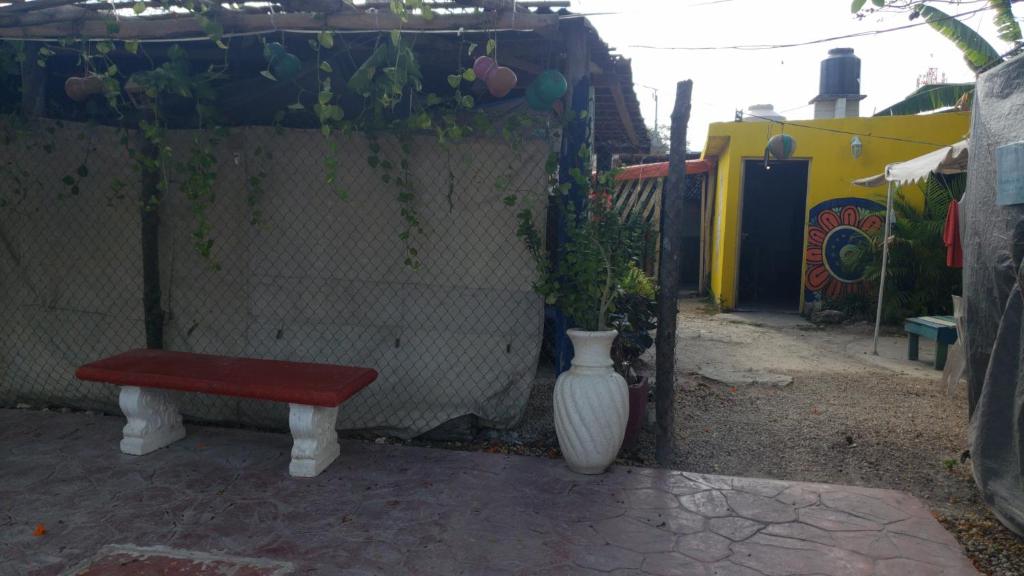 Hostal y Camping Las G — Hotel in Bacalar