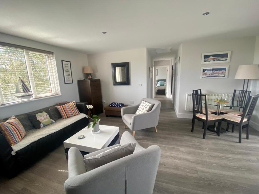 2 Bedroom Cottage Sleeps 4 with Pool Use, Sennen photo 7