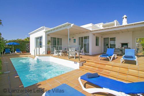Villa Benedicte sea view, heated pool, bedroom A/C, WiFi, SKY, short walk to Puerto del Carmen - 1