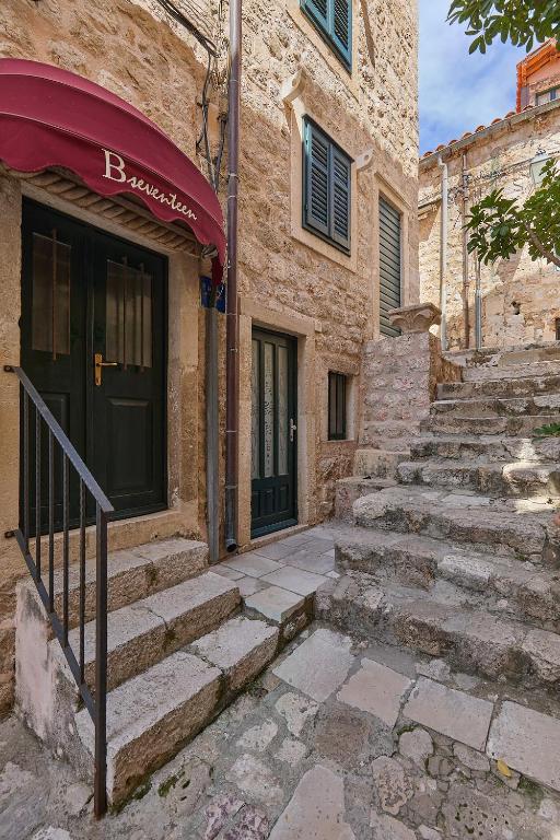B17 apartments photo
