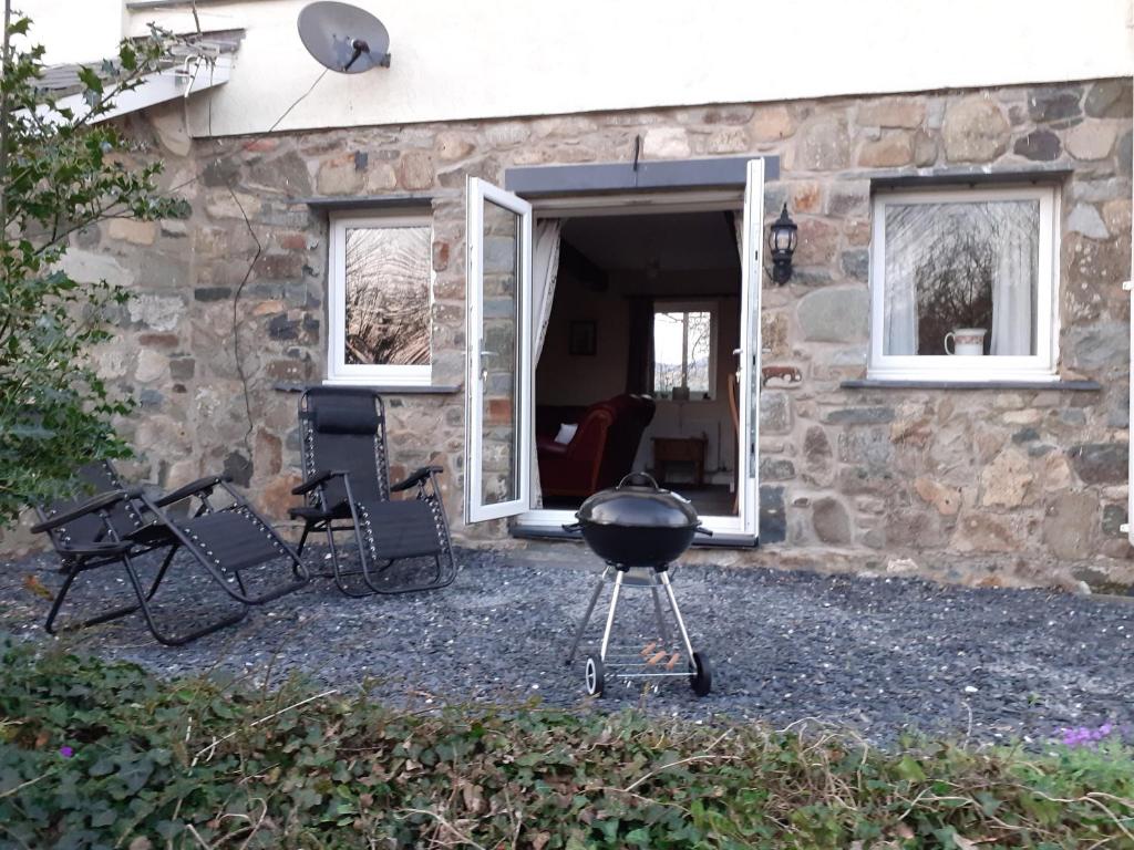 Woodpecker Cottage, Abererch photo 8