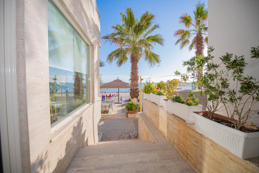 Hotel Zanzi — Beach in Durres, Durres