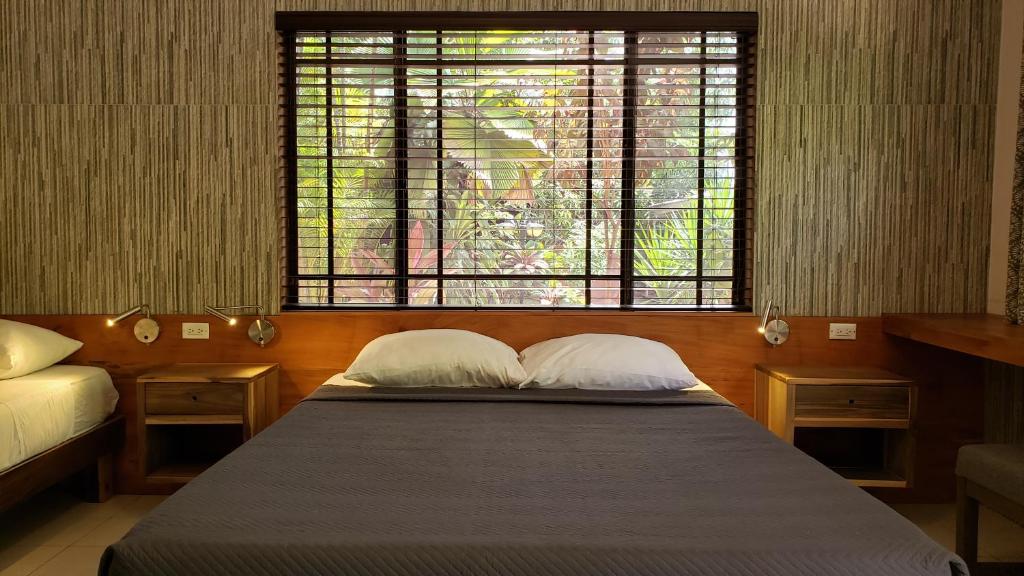 Sunrise Club Hotel