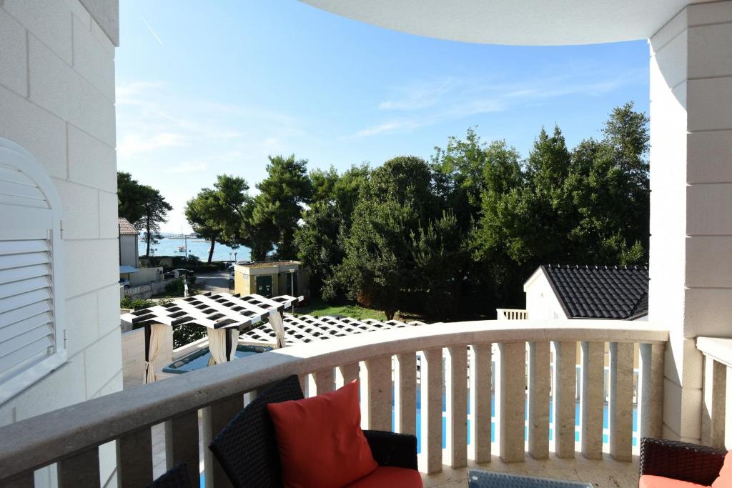 Apartments Villa Zlatko photo
