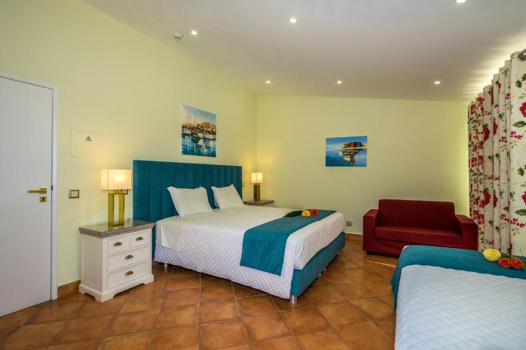 Canavial I & II Apartamentos — Hotel rooms in Lagos, Faro
