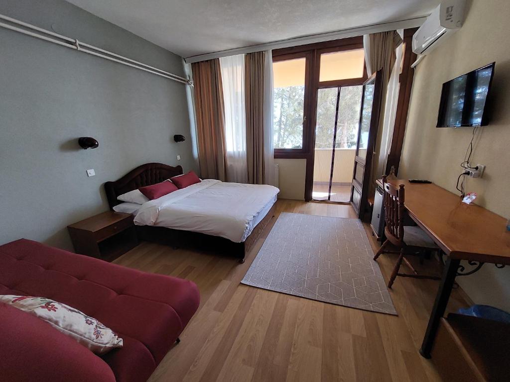 Lakeview Hotel and Resort photo