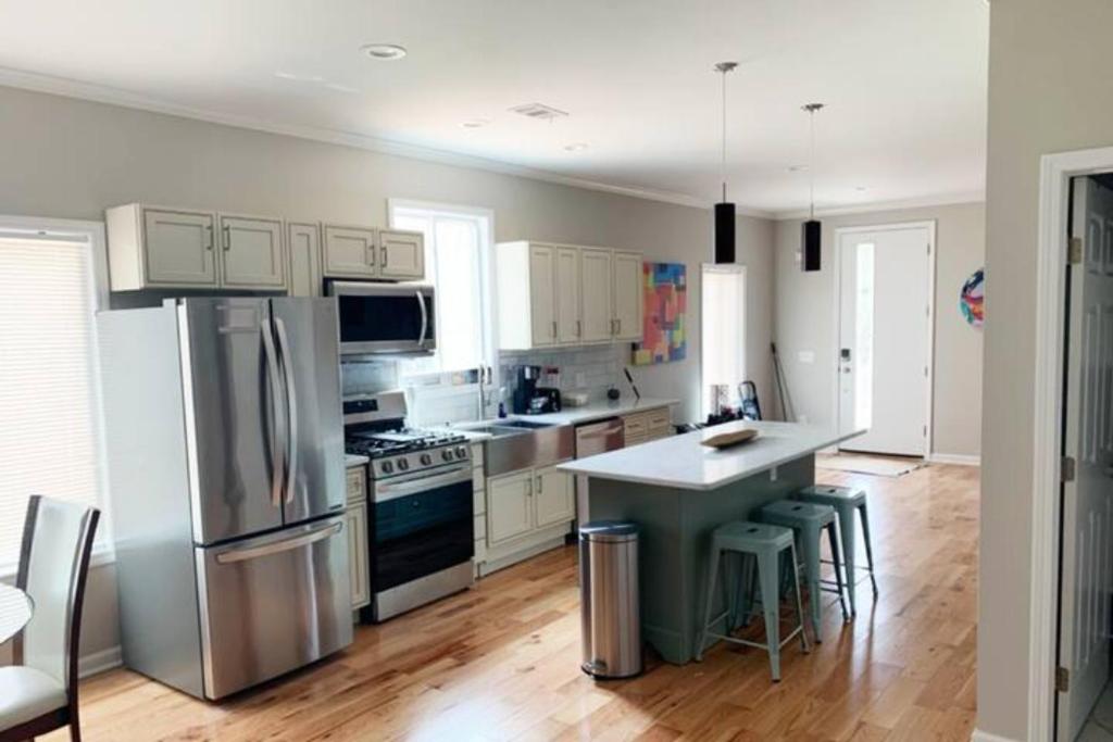 Atlanta Unit 1 Room 3 - Private Bedroom with Private Bathroom photo