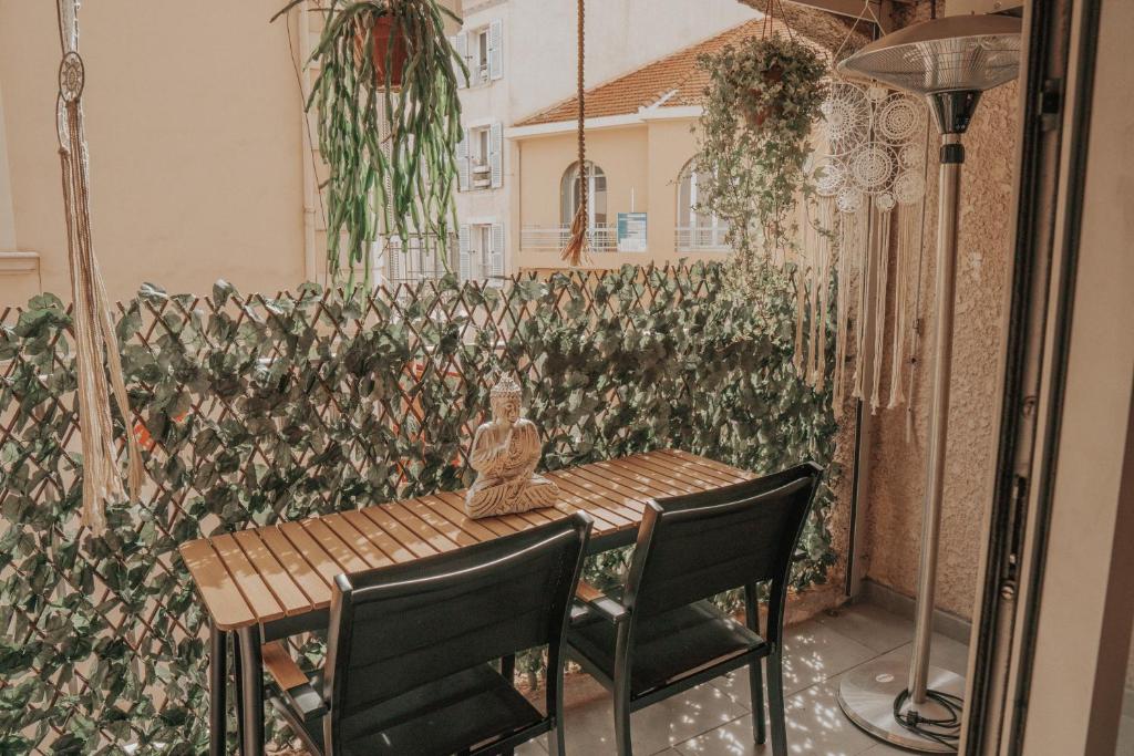 Studio tt confort coeur ville avec terrasse et parking gratuit - 2