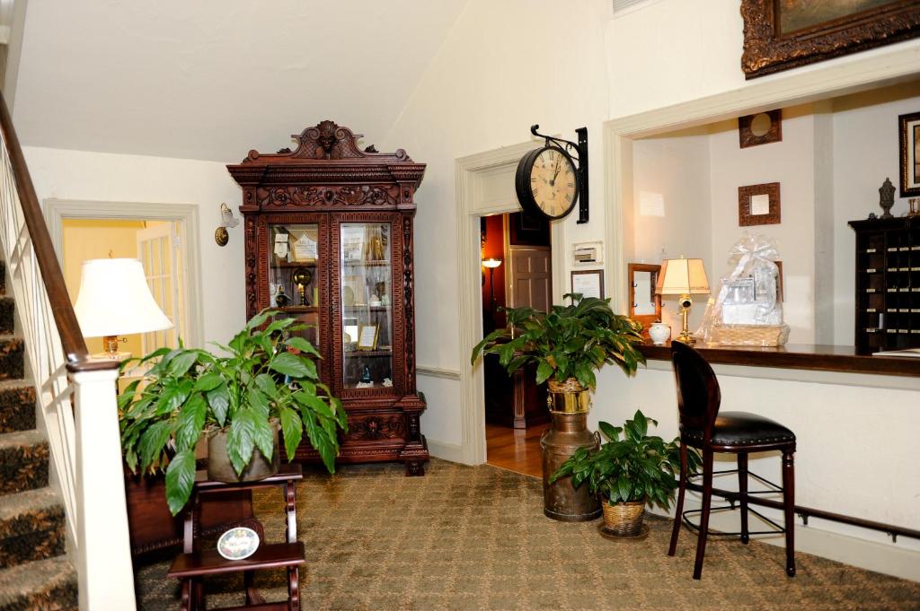 Inn at the Olde Silk Mill photo