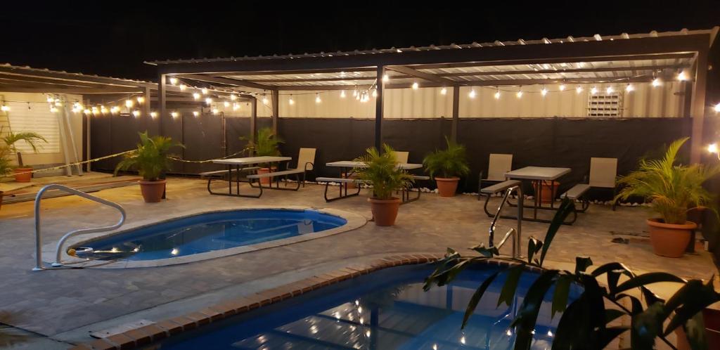 Swimming pool