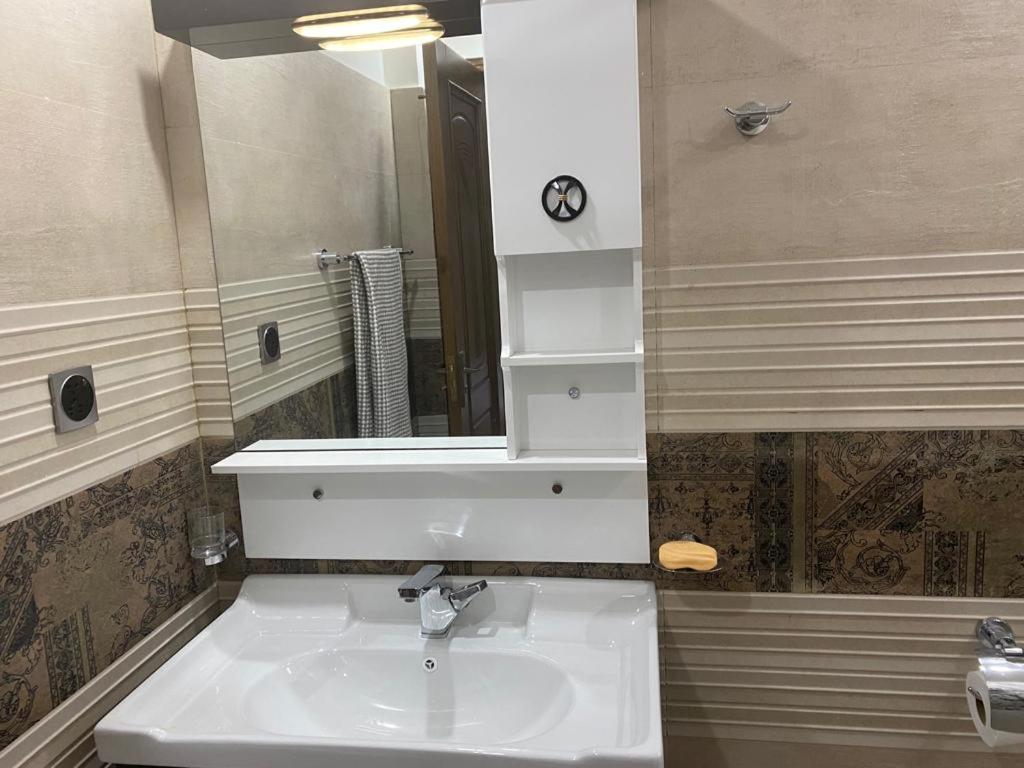 Brand new 3 bedrooms furnished, Upper floor photo