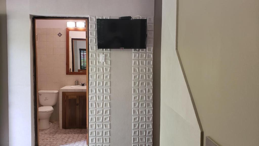 Sunrise Club Hotel — Hotel rooms in Negril