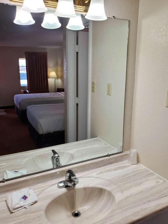 Motel 6 Shamrock, TX photo