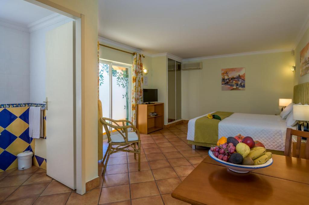 Canavial I & II Apartamentos — Hotel rooms in Lagos, Faro