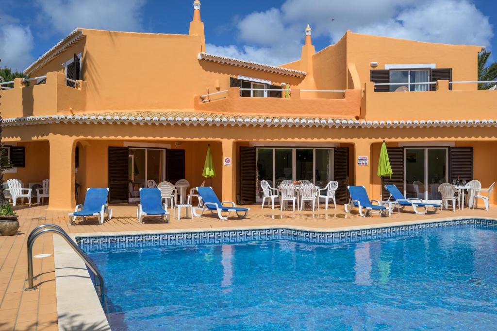 Canavial I & II Apartamentos — Swimming pool in Lagos, Faro
