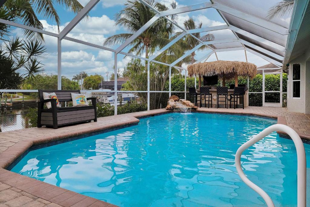 Good Winds, Cape Coral