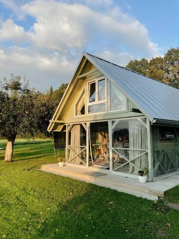 Guest house Laimes taure, hotel en Vabole