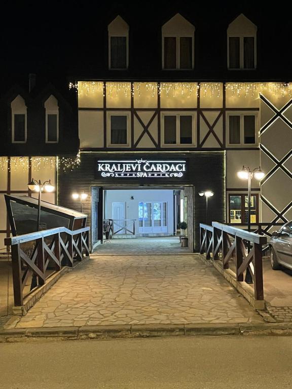 Kopaonik apartmani u Kraljevim Čardacima , Čar 27 i 6-13 - 1