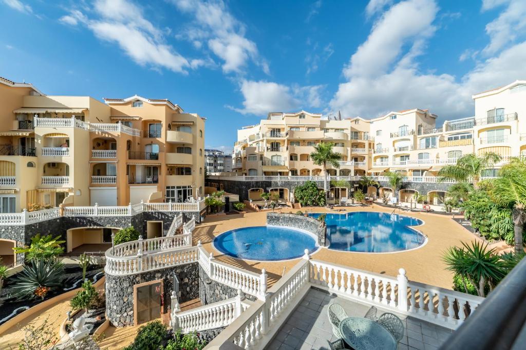 Tropical Holiday Apartment - 5