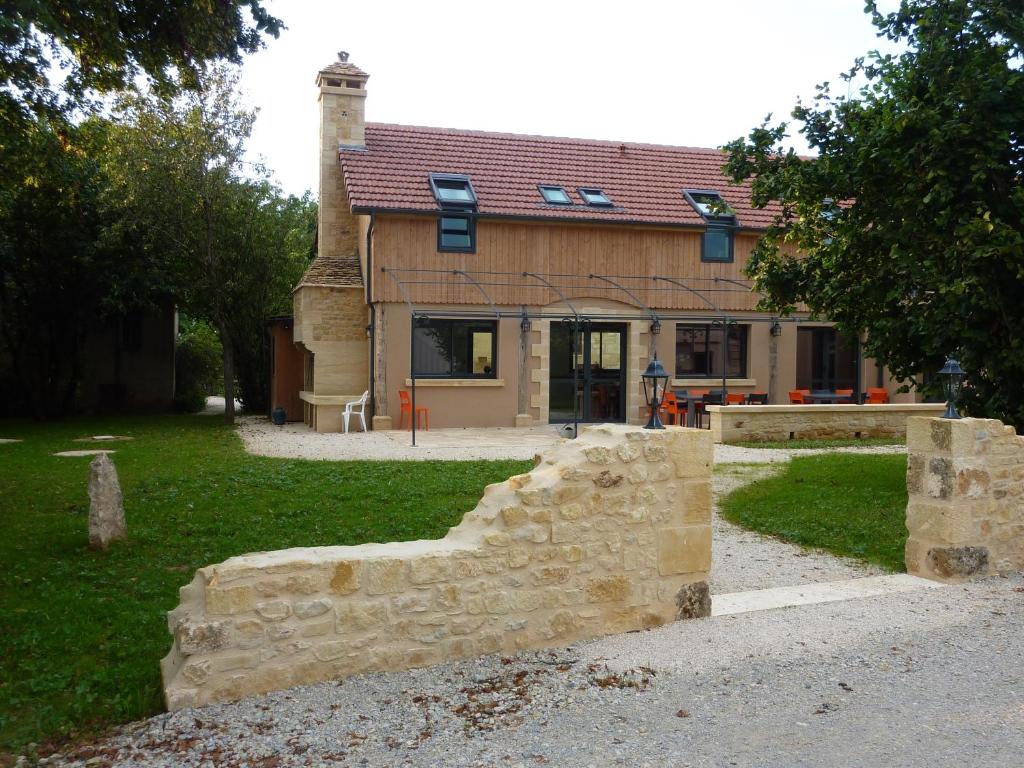 Sarl La Ferme de Maraval — Hotel in Domme